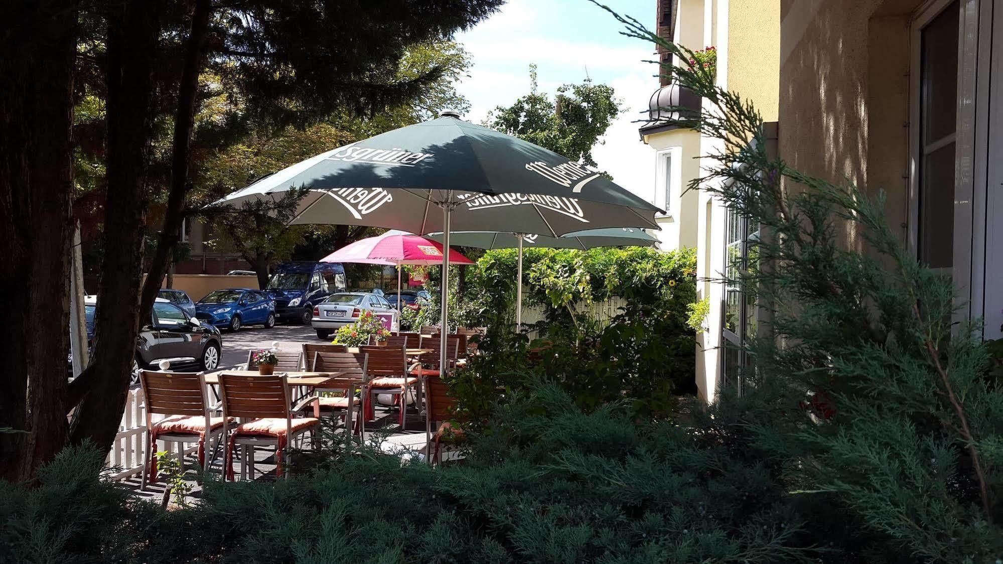 Pension&Café Am Krähenberg Halle  Exterior foto